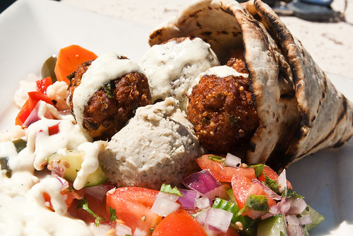 Oeorganics -  Falafel Pita Sandwich﻿